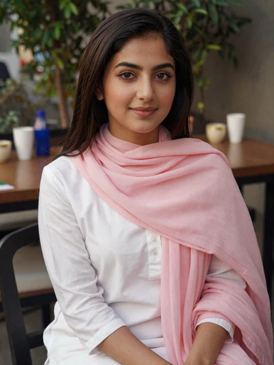 Ayesha, 25, Pakistani woman from Lahore seeking serious relationship