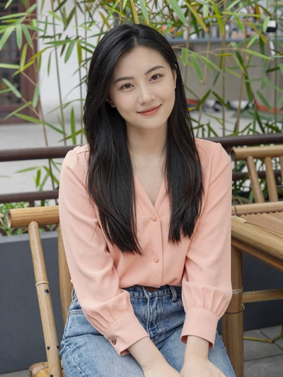 Xiao Yu, 26, Chinese woman from Chengdu at outdoor tea house